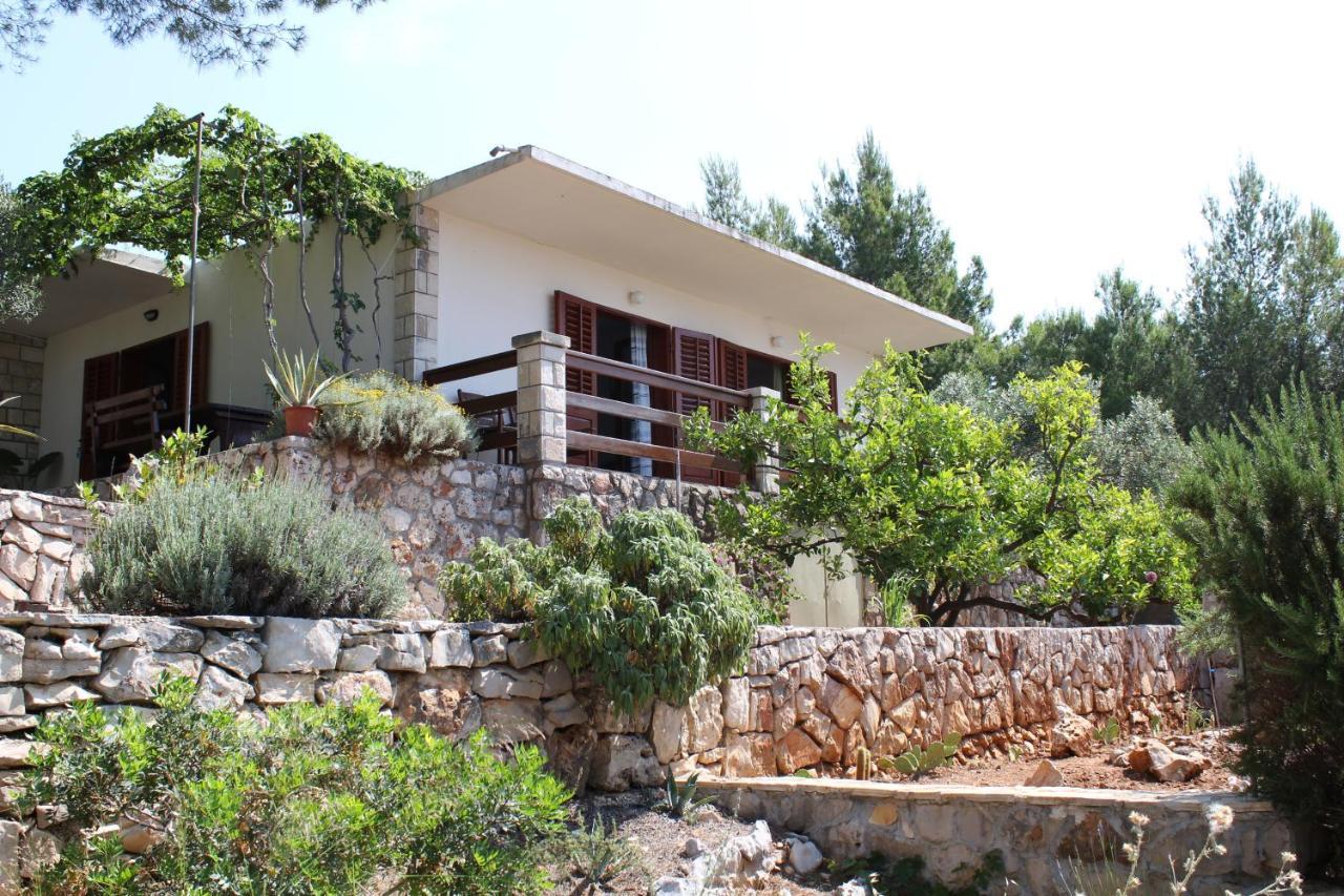 Seaside Secluded Apartments Zavala, Hvar - 15357 젤사 외부 사진