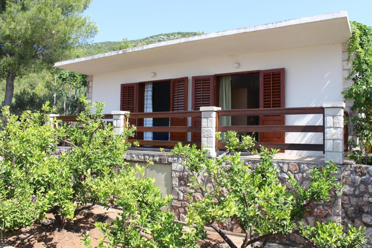 Seaside Secluded Apartments Zavala, Hvar - 15357 젤사 외부 사진