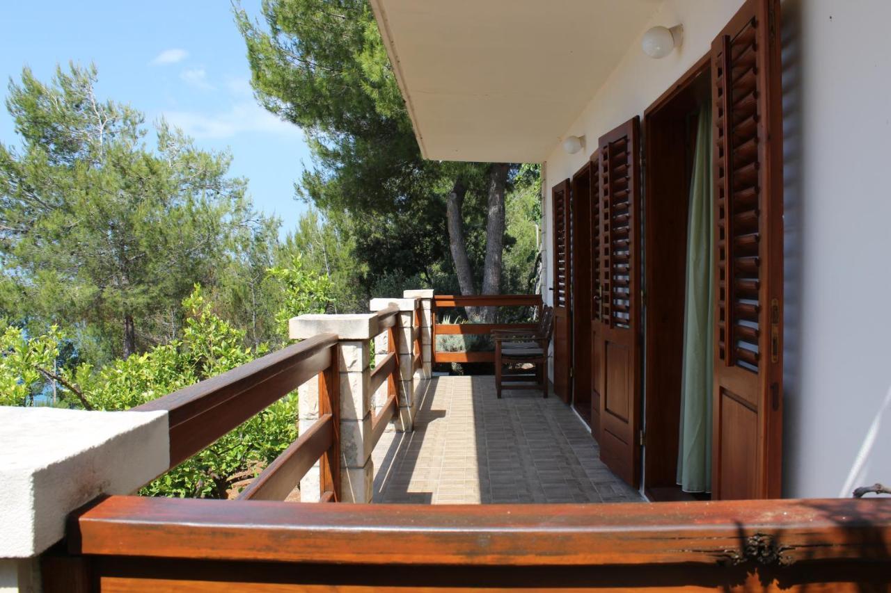 Seaside Secluded Apartments Zavala, Hvar - 15357 젤사 외부 사진