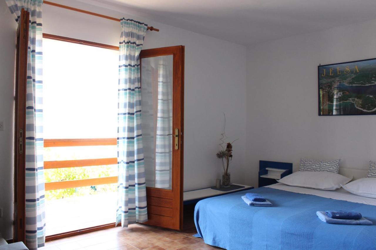 Seaside Secluded Apartments Zavala, Hvar - 15357 젤사 외부 사진
